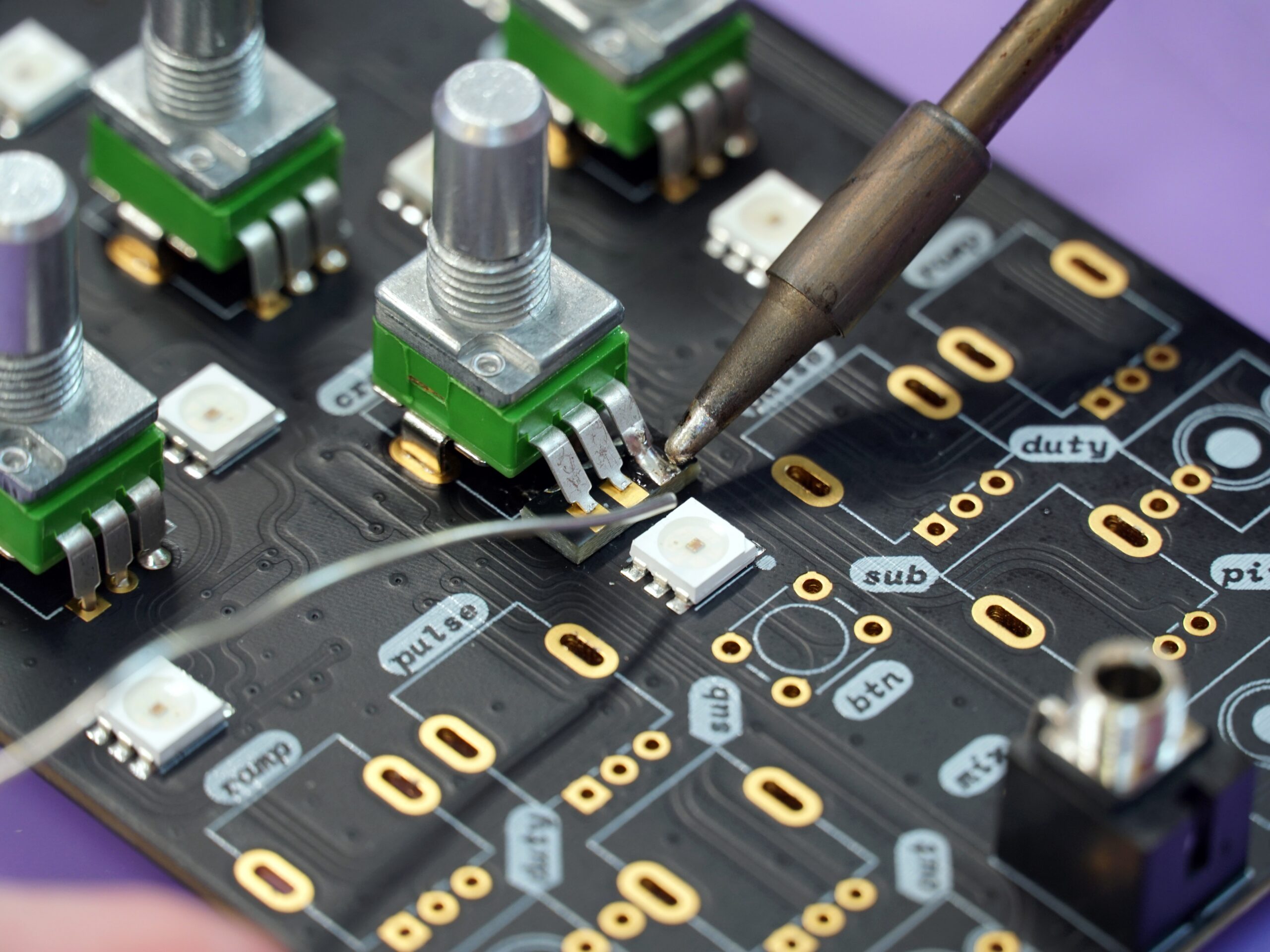 ELEKTRONİK VE DEVRE ELEMANLARI